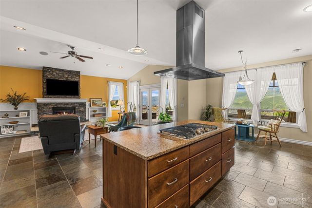 125 E Mountain Brook Lane, Wenatchee, WA 98801