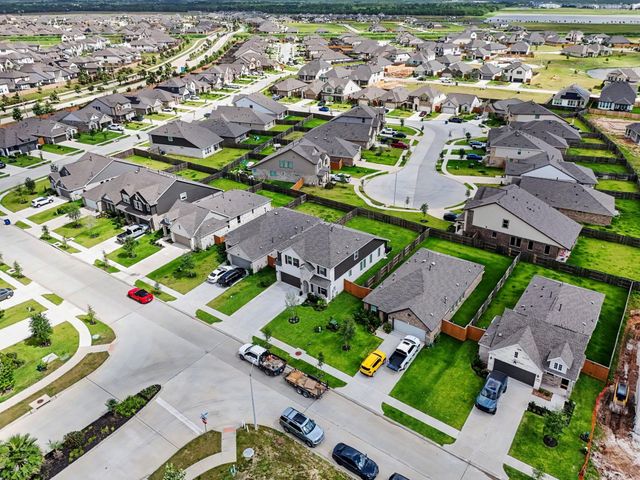 13716 Windward Mist Drive, La Marque, TX 77568