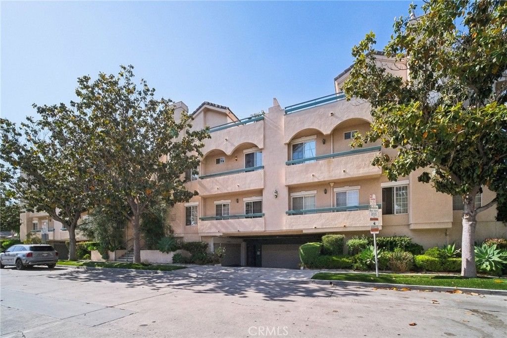10659 Bloomfield Street, Toluca Lake, CA 91602 — exterior