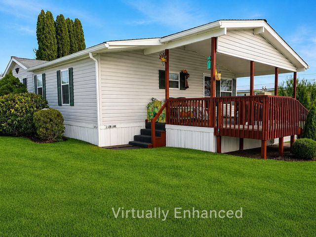 2 LOG LN, East Earl, PA 17519