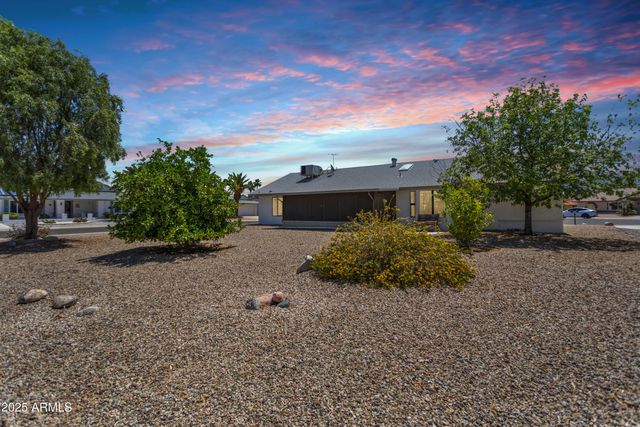 13635 W GEMSTONE Drive, Sun City West, AZ 85375