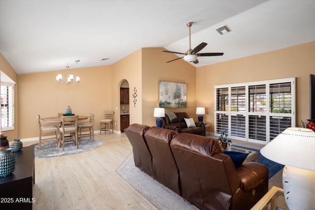 13635 W GEMSTONE Drive, Sun City West, AZ 85375