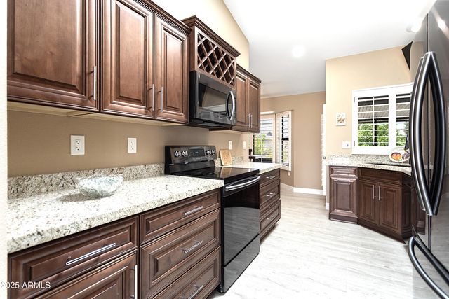 13635 W GEMSTONE Drive, Sun City West, AZ 85375