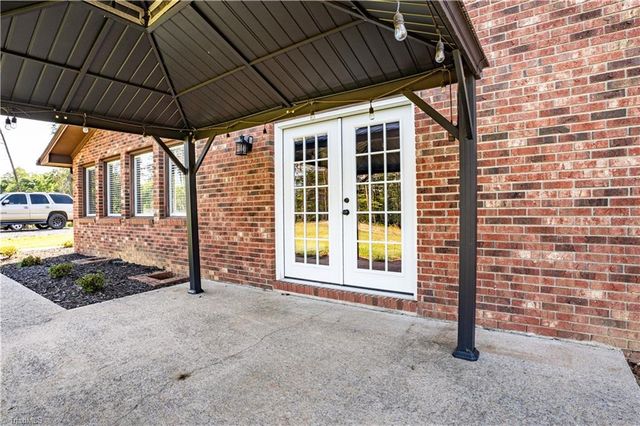 1437 Price Road, Eden, NC 27288