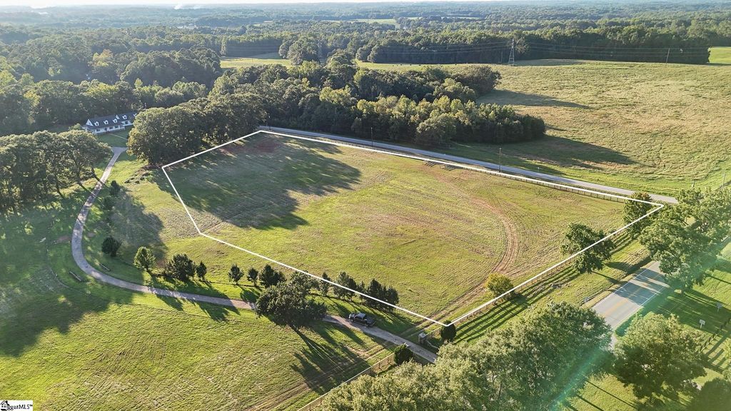 898 Fork Shoals Road, Simpsonville, SC 29680