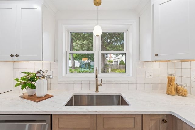 77 Hurd St, Lynn, MA 01905