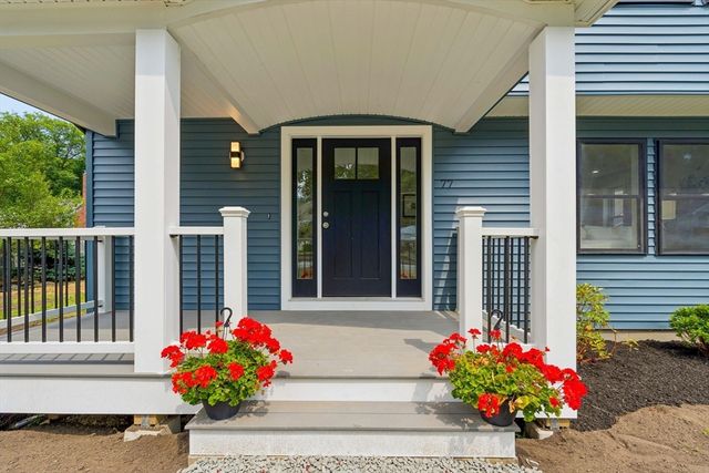 77 Hurd St, Lynn, MA 01905
