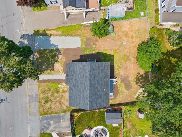 77 Hurd St, Lynn, MA 01905