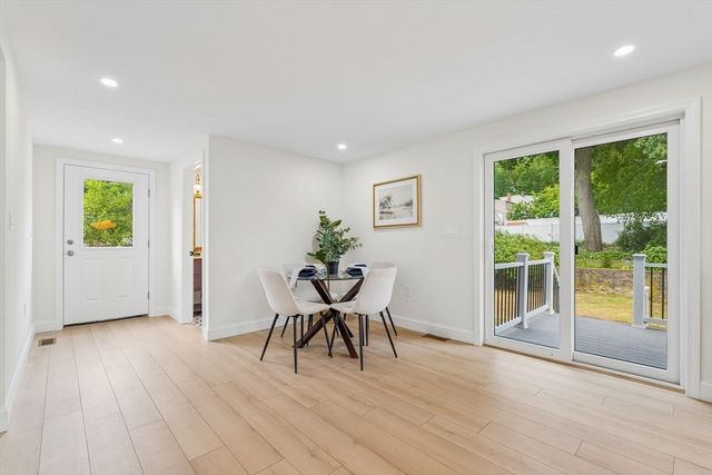 77 Hurd St, Lynn, MA 01905