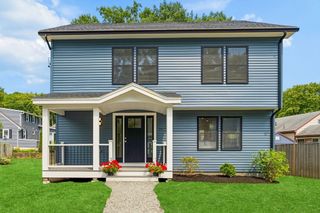 77 Hurd St, Lynn, MA 01905