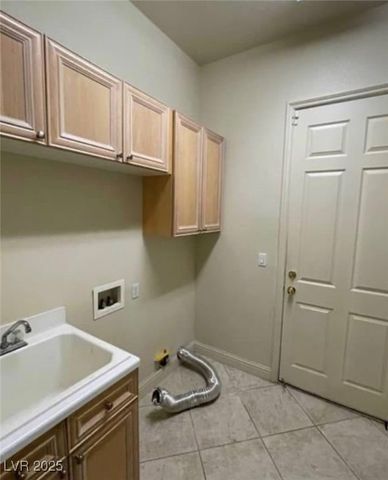 5718 San Florentine Avenue, Las Vegas, NV 89141