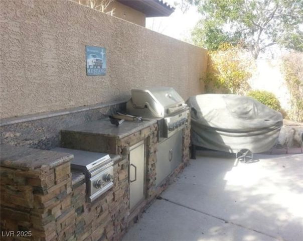 5718 San Florentine Avenue, Las Vegas, NV 89141