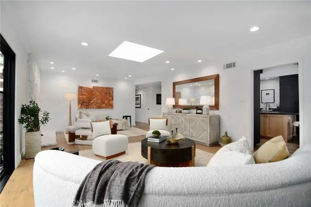 20367 Lander Drive, Woodland Hills, CA 91364