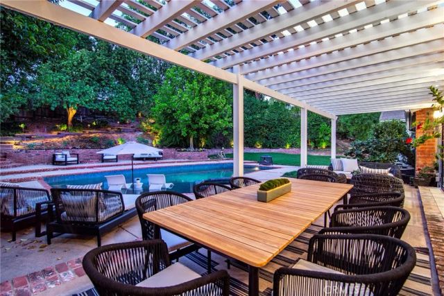 20367 Lander Drive, Woodland Hills, CA 91364