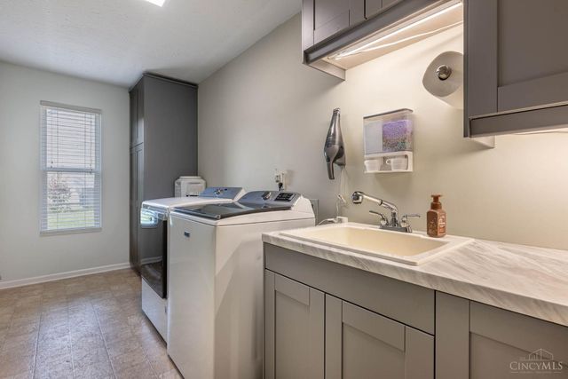 1946 Michelle Lane, Monroe, OH 45044