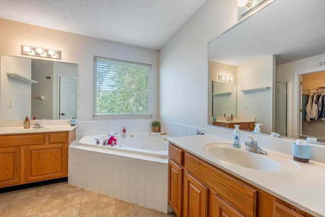 1946 Michelle Lane, Monroe, OH 45044