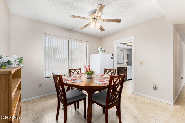 5825 W SUNNYSLOPE Lane, Glendale, AZ 85302