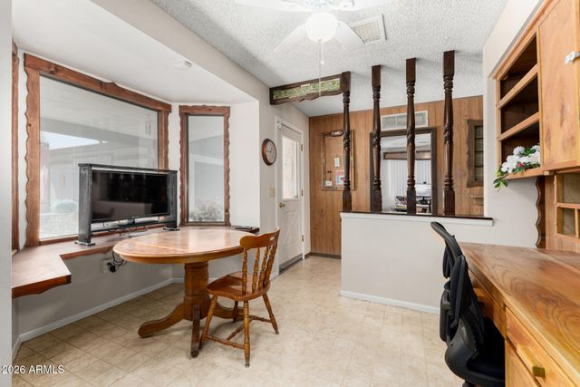 5825 W SUNNYSLOPE Lane, Glendale, AZ 85302