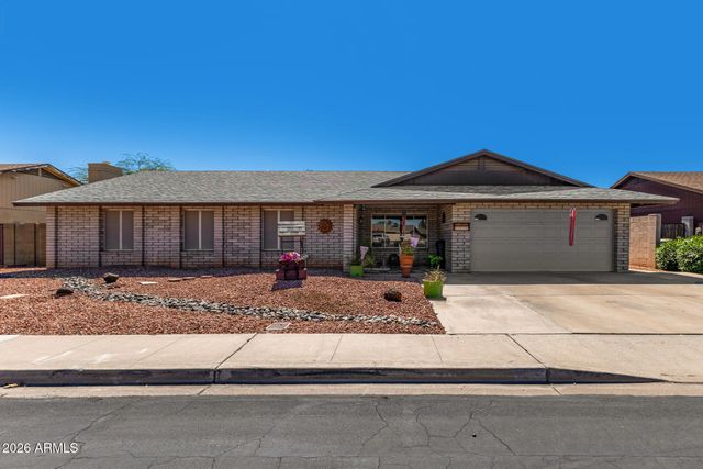 5825 W SUNNYSLOPE Lane, Glendale, AZ 85302