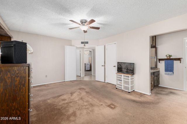 5825 W SUNNYSLOPE Lane, Glendale, AZ 85302