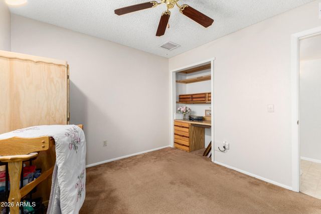 5825 W SUNNYSLOPE Lane, Glendale, AZ 85302