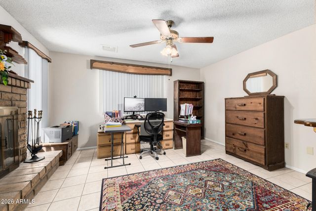 5825 W SUNNYSLOPE Lane, Glendale, AZ 85302