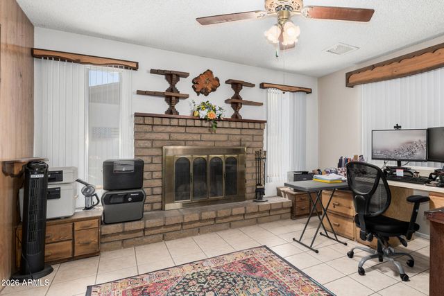 5825 W SUNNYSLOPE Lane, Glendale, AZ 85302