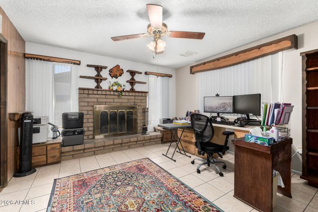 5825 W SUNNYSLOPE Lane, Glendale, AZ 85302