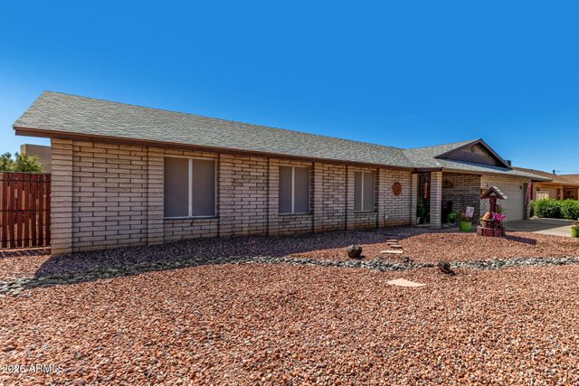 5825 W SUNNYSLOPE Lane, Glendale, AZ 85302