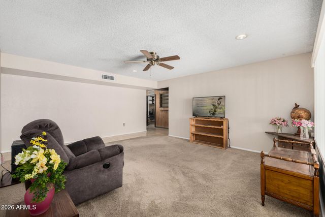 5825 W SUNNYSLOPE Lane, Glendale, AZ 85302