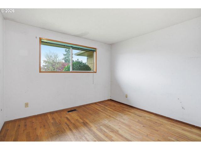 18010 Se PERSHING Ct, Gresham, OR 97236