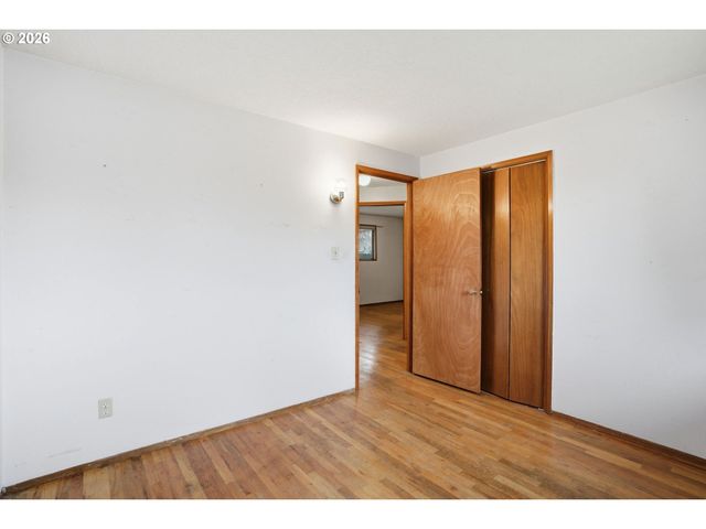 18010 Se PERSHING Ct, Gresham, OR 97236