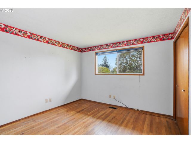 18010 Se PERSHING Ct, Gresham, OR 97236