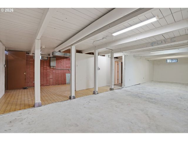 18010 Se PERSHING Ct, Gresham, OR 97236