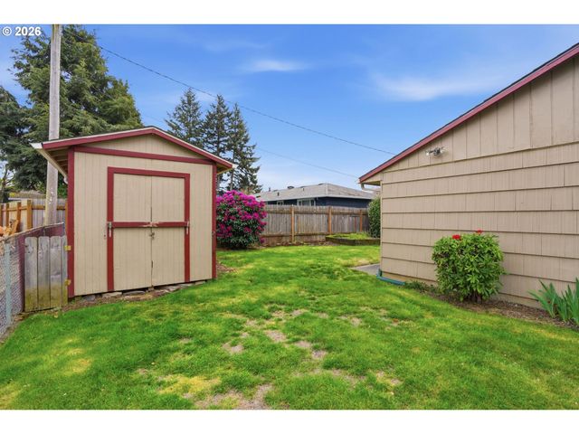 18010 Se PERSHING Ct, Gresham, OR 97236