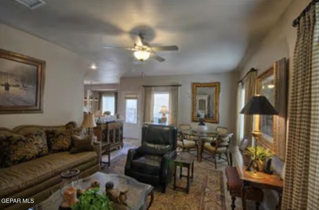 5501 N STANTON Street 18, El Paso, TX 79912