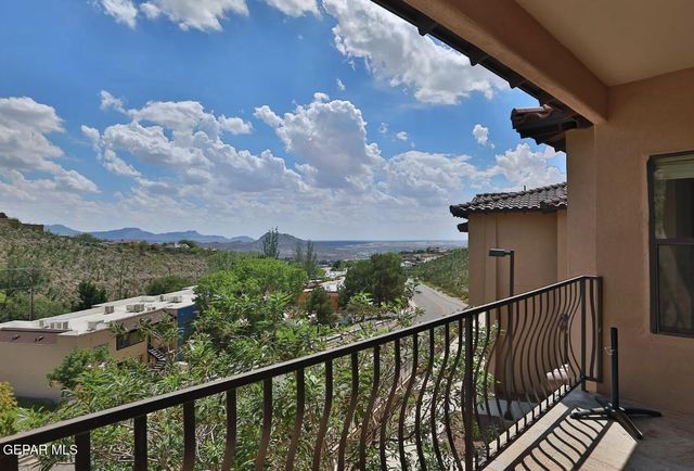 5501 N STANTON Street 18, El Paso, TX 79912