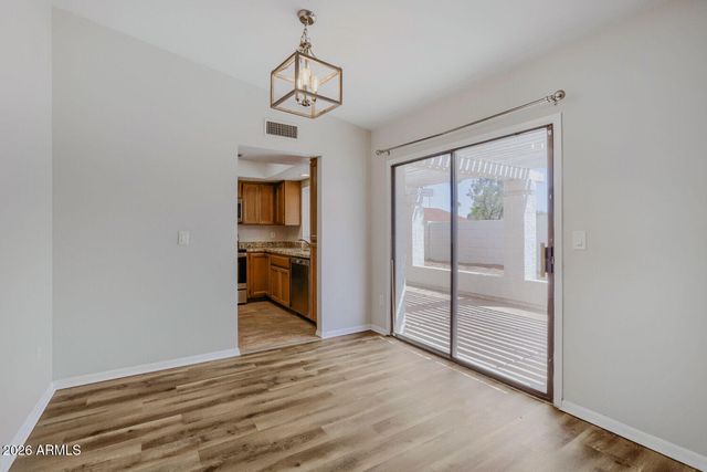 415 W GRANDVIEW Road, Phoenix, AZ 85023