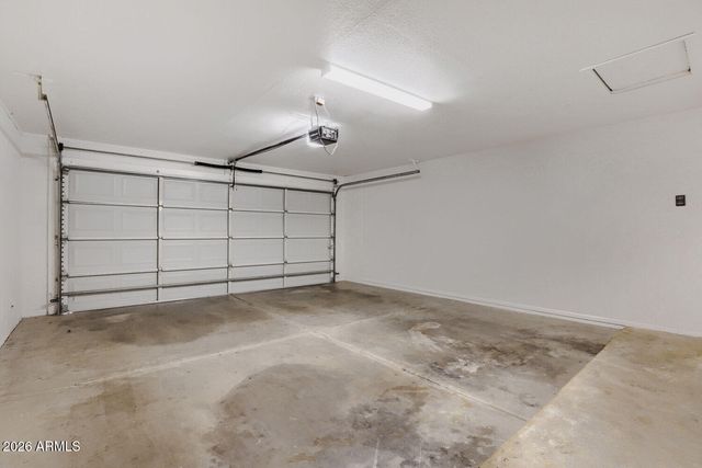 415 W GRANDVIEW Road, Phoenix, AZ 85023