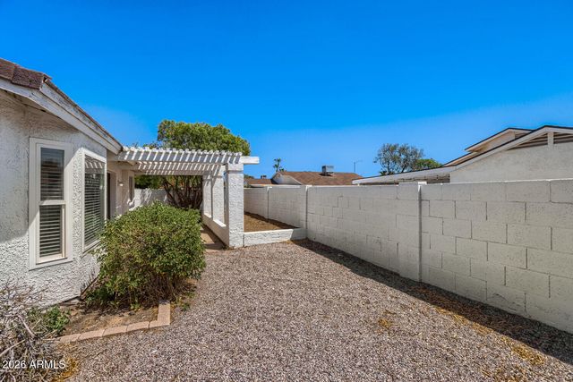 415 W GRANDVIEW Road, Phoenix, AZ 85023