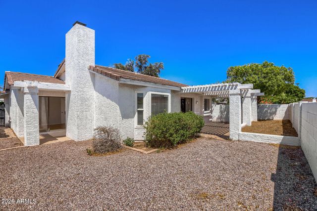 415 W GRANDVIEW Road, Phoenix, AZ 85023