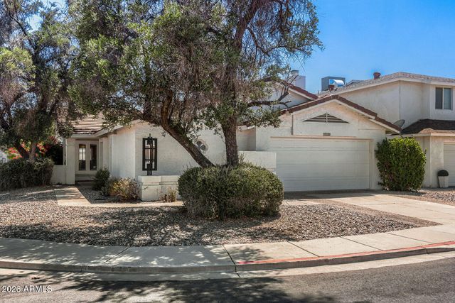 415 W GRANDVIEW Road, Phoenix, AZ 85023