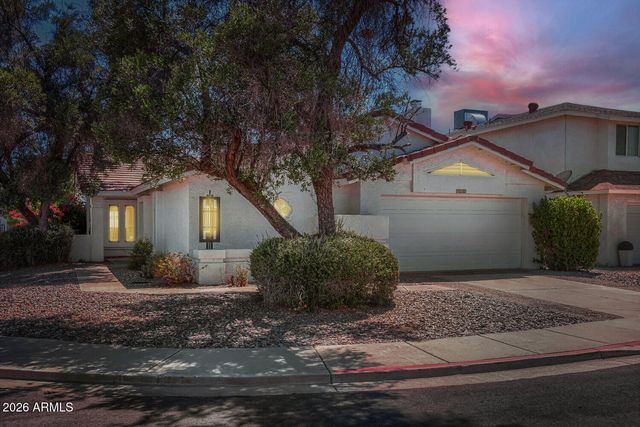 415 W GRANDVIEW Road, Phoenix, AZ 85023