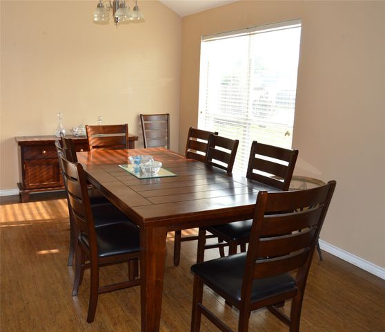 100 Lipan Street, Greenville, TX 75402