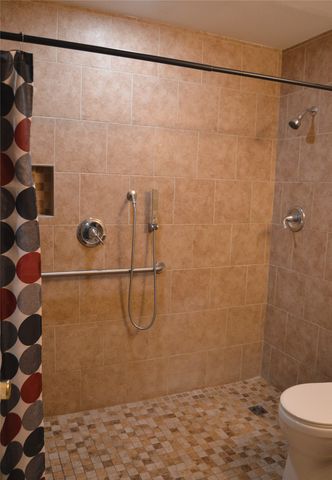 100 Lipan Street, Greenville, TX 75402