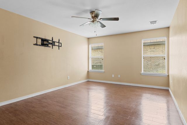 100 Lipan Street, Greenville, TX 75402
