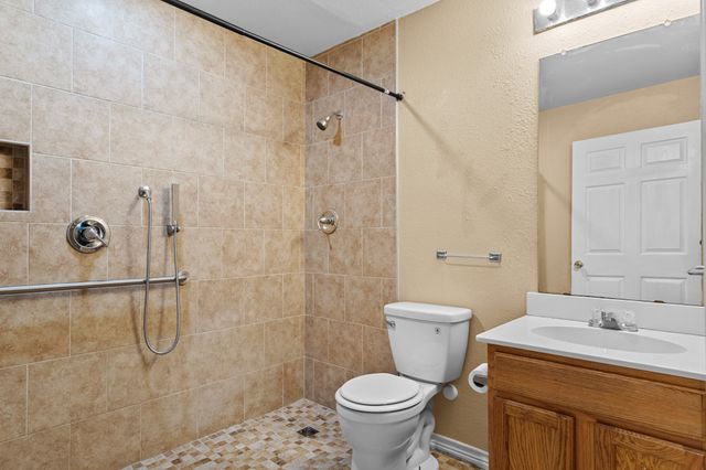 100 Lipan Street, Greenville, TX 75402
