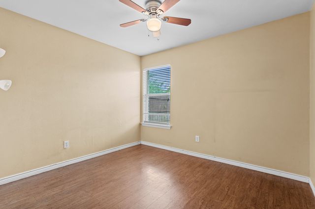 100 Lipan Street, Greenville, TX 75402