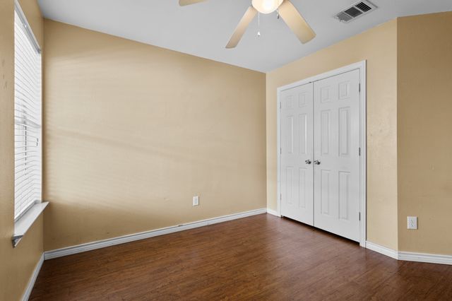 100 Lipan Street, Greenville, TX 75402