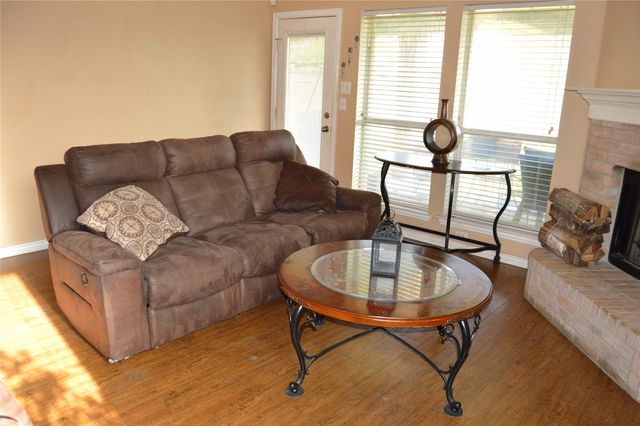 100 Lipan Street, Greenville, TX 75402
